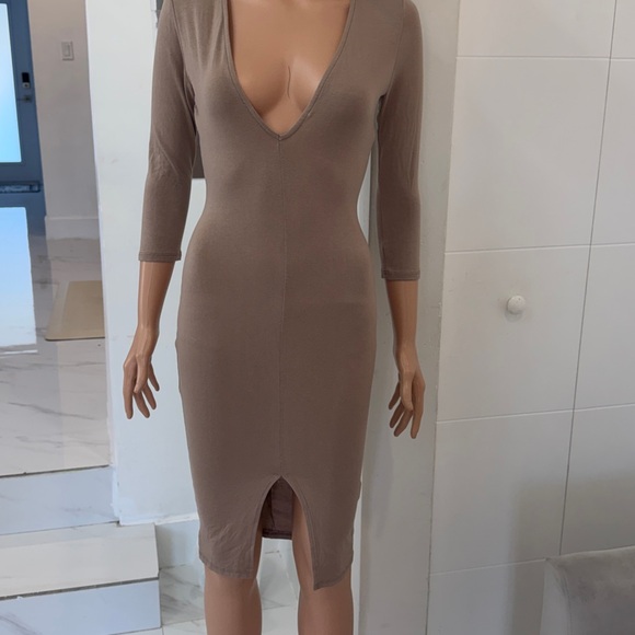 Dress - Picture 2 of 6